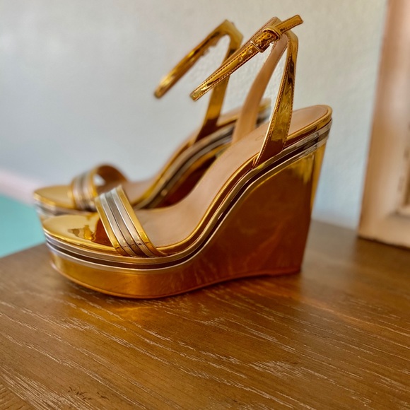 Women’s shoes - Picture 1 of 5